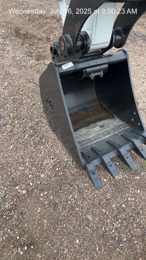 2025 TAKEUCHI 24" Bucket Takeuchi