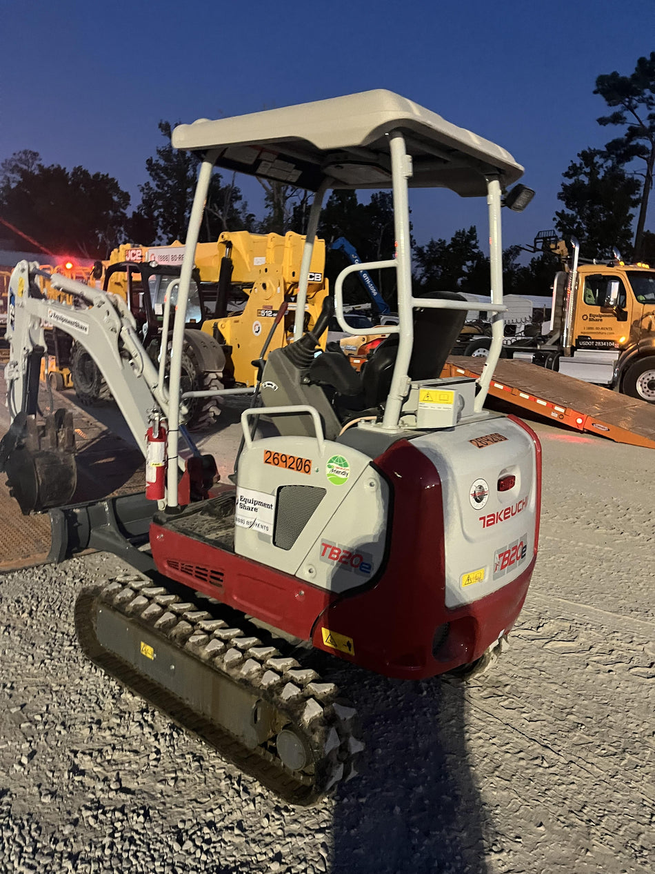 2022 TAKEUCHI TB20e