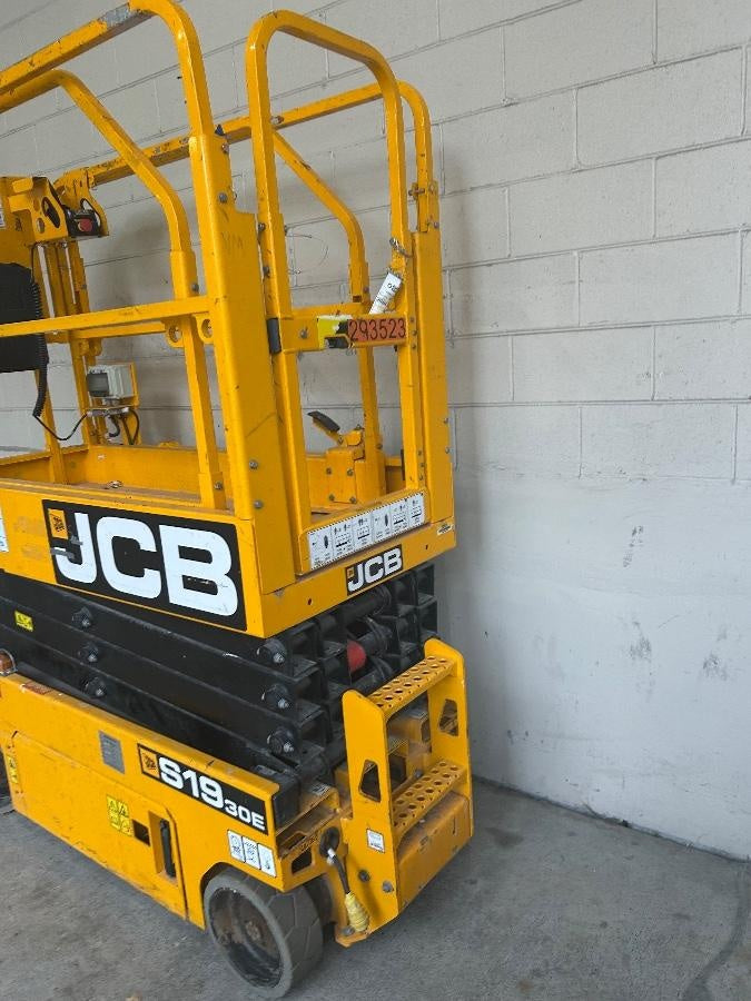 2023 JCB S1930E