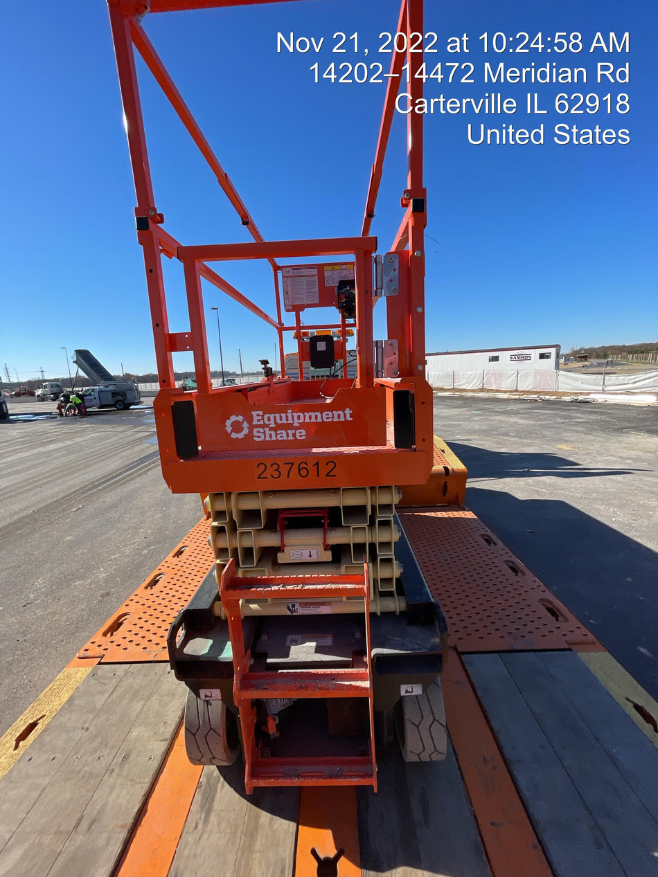 2022 JLG ES2632