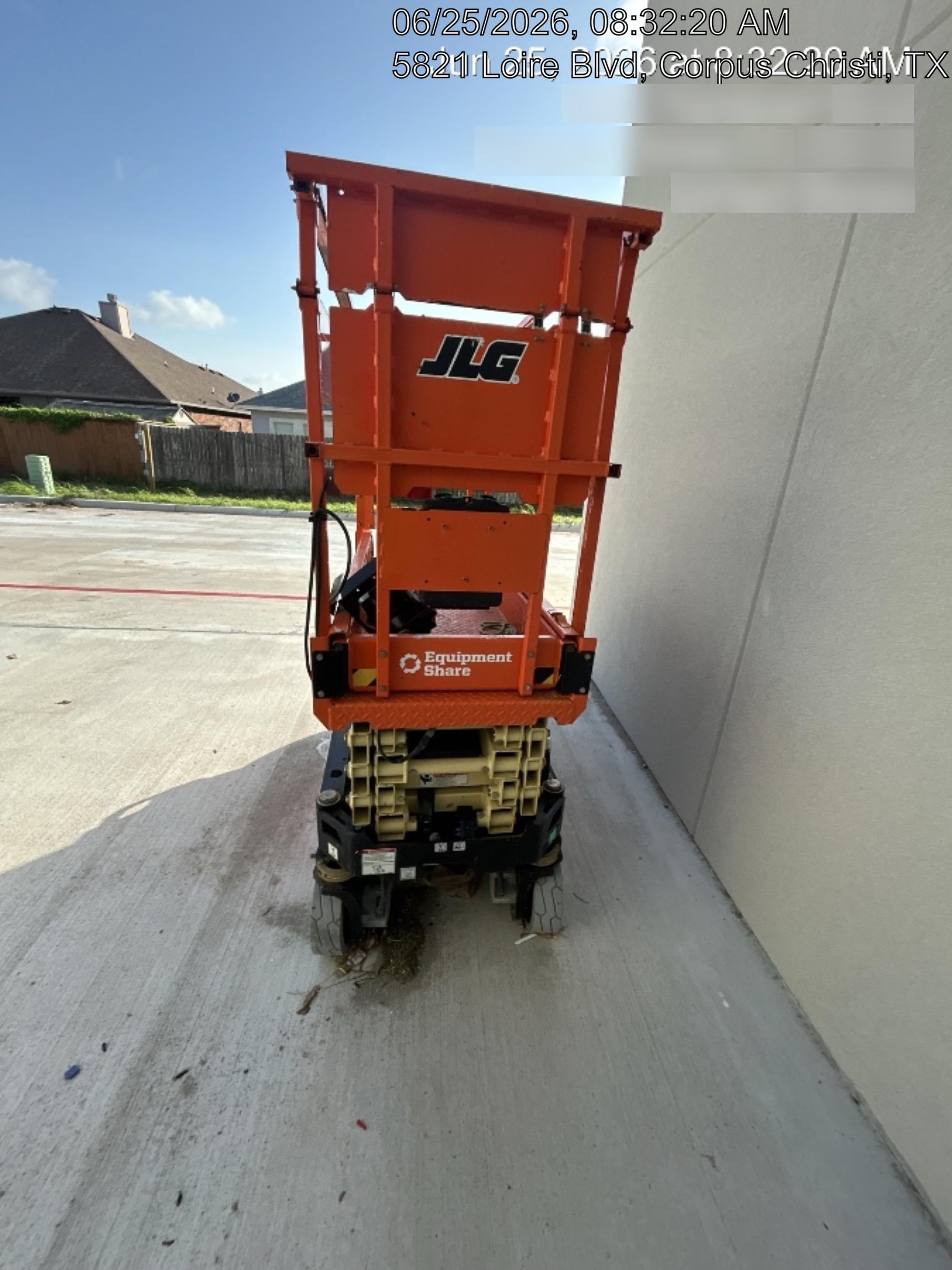 2025 JLG ES1932