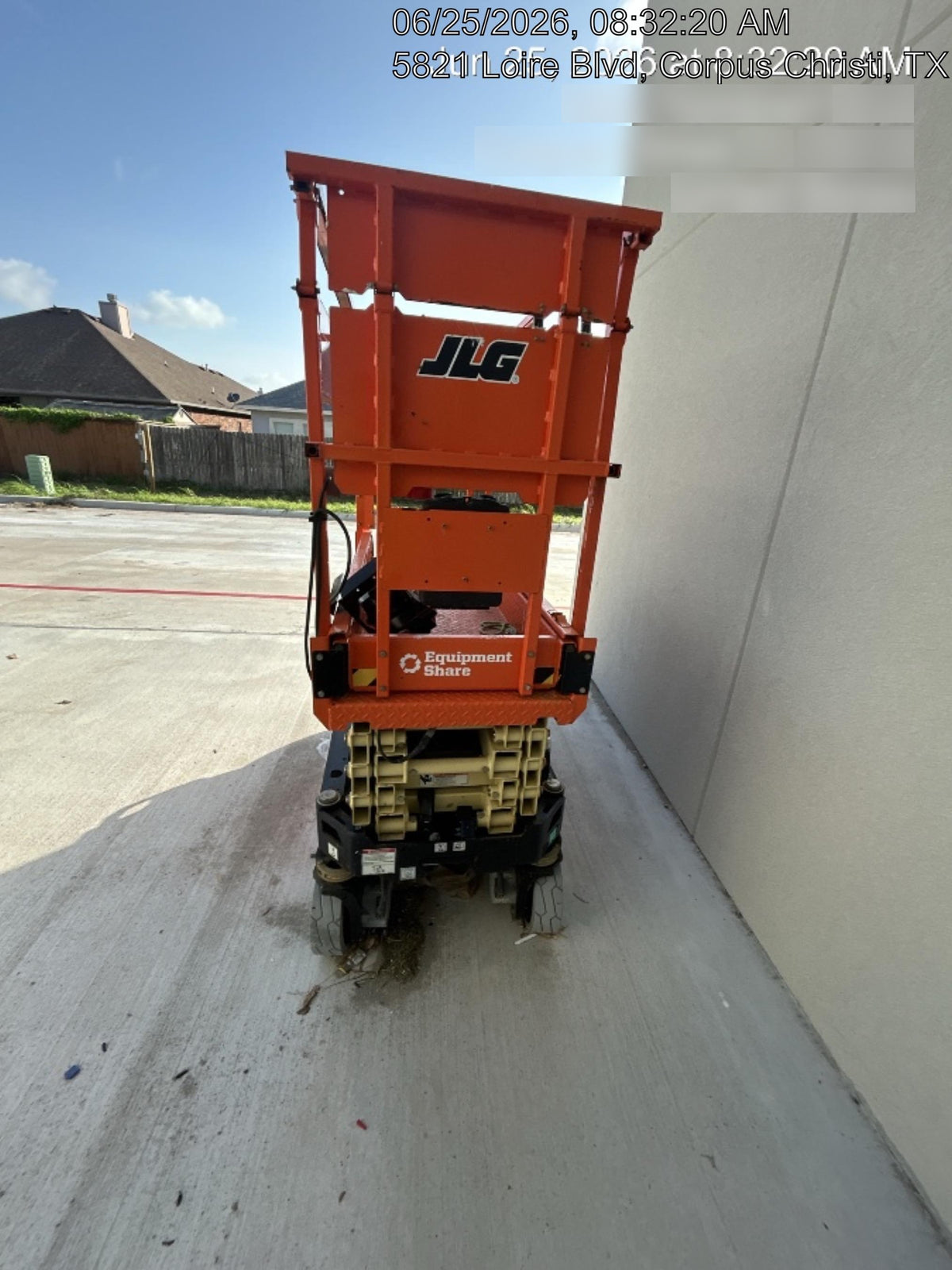 2025 JLG ES1932