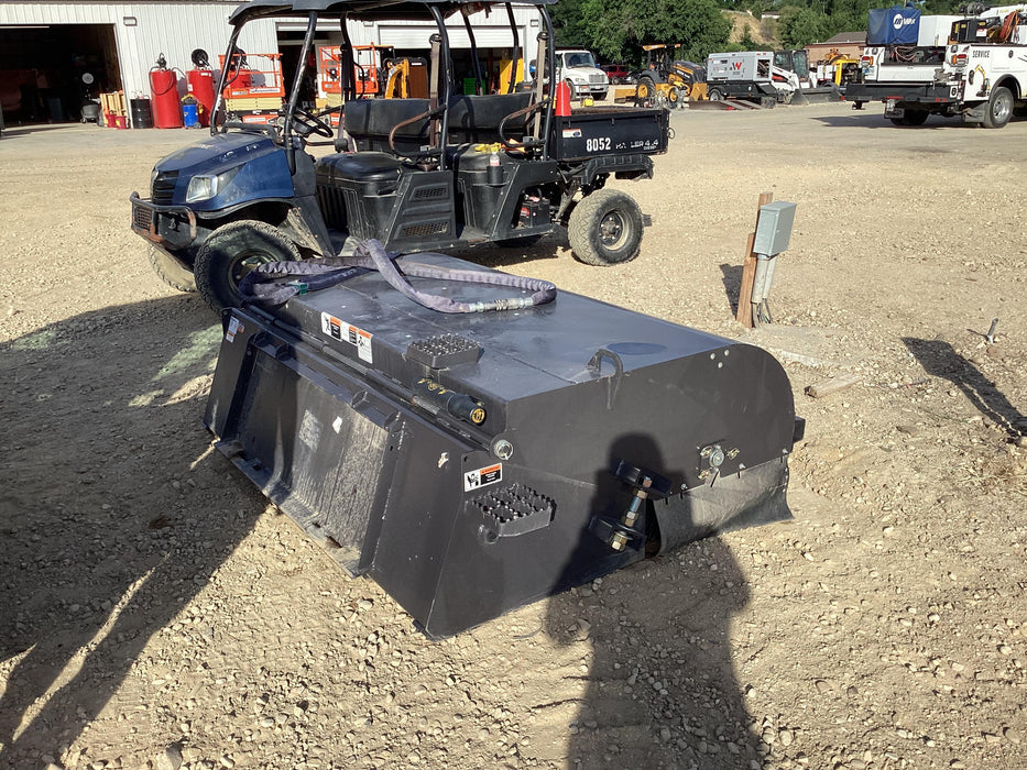 2022 PALADIN Sweepster SB72