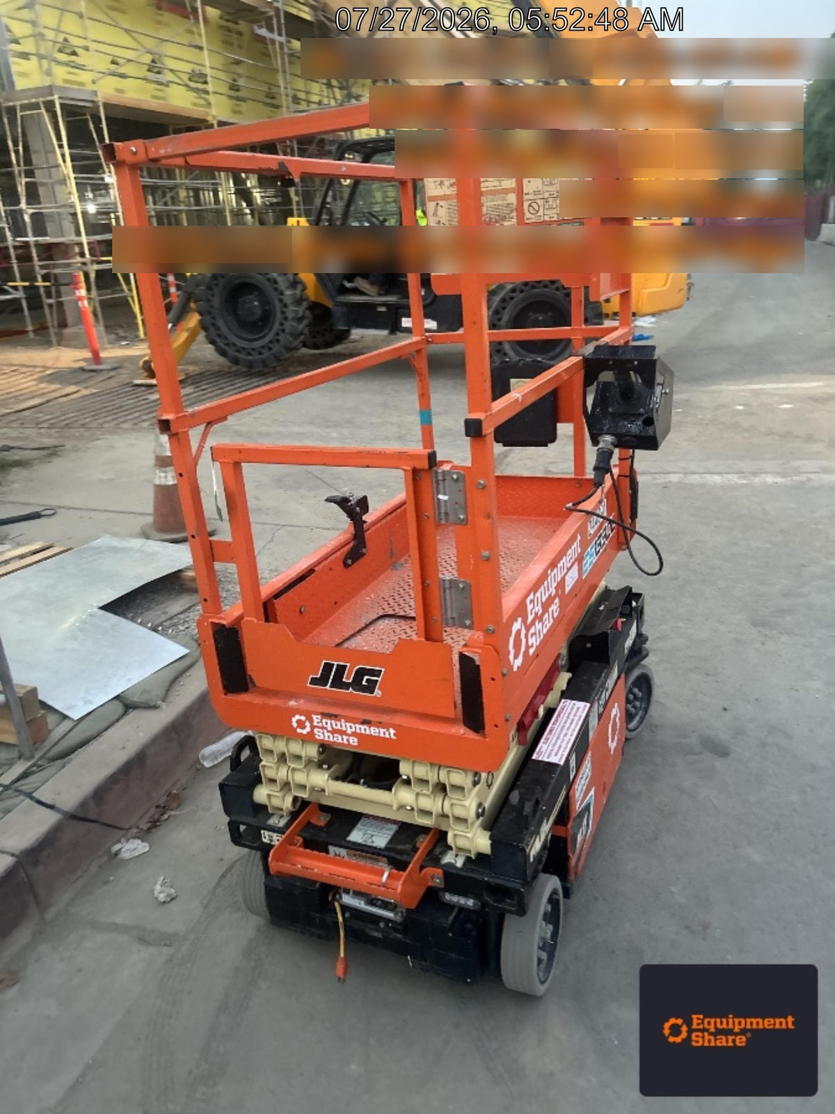 2022 JLG ES1330L