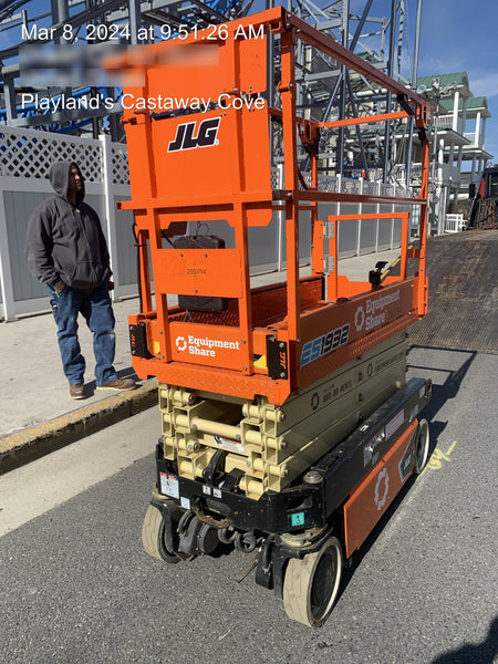 2022 JLG ES1932