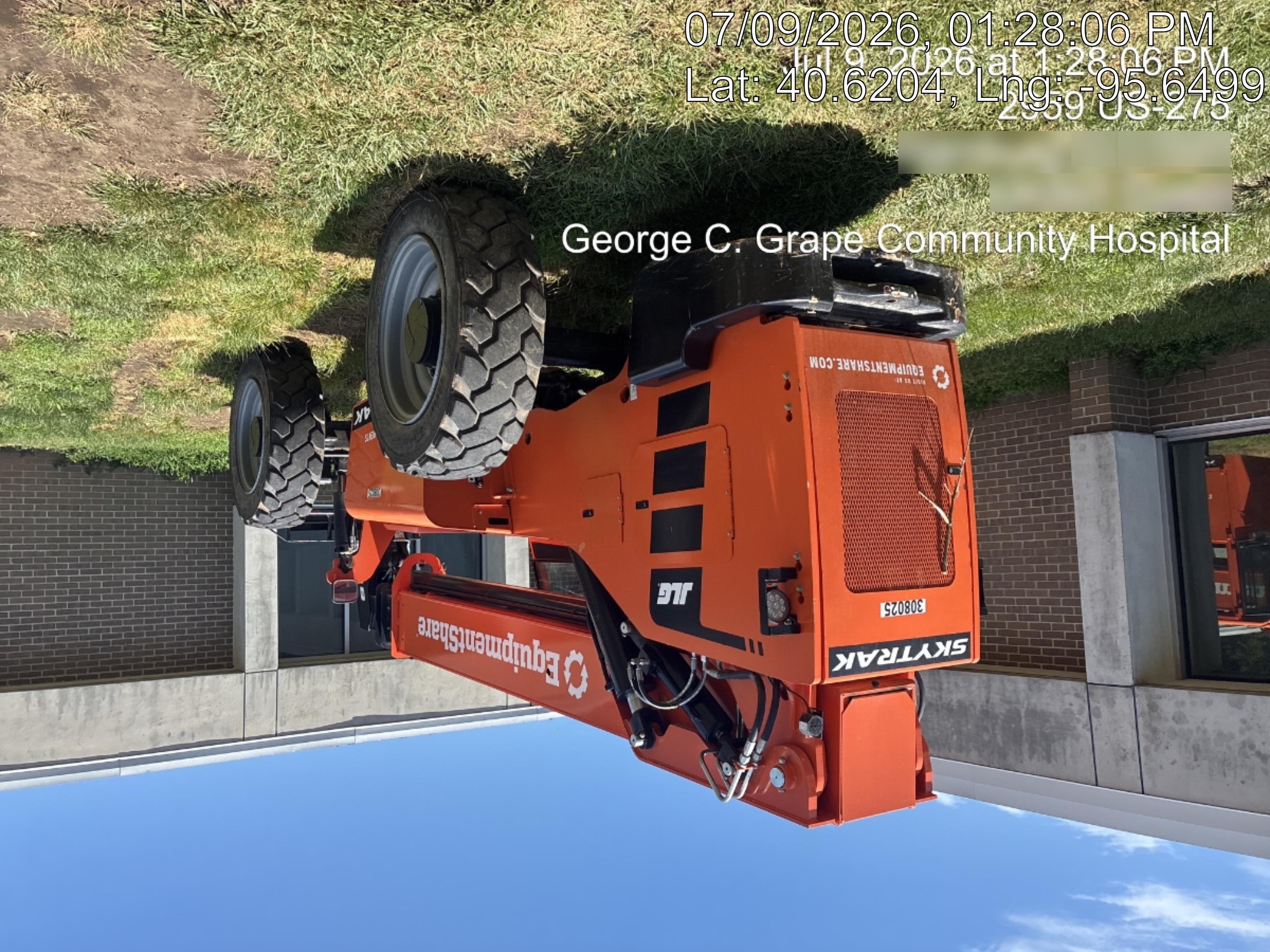 2023 SKYTRAK 8042