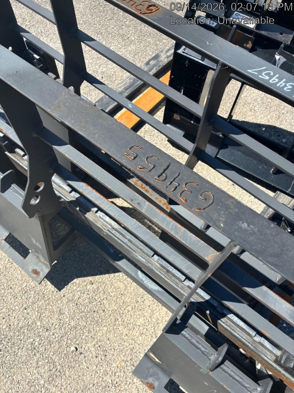 2025 ARROW MATERIAL HANDLING 60" Pallet Forks - Arrow