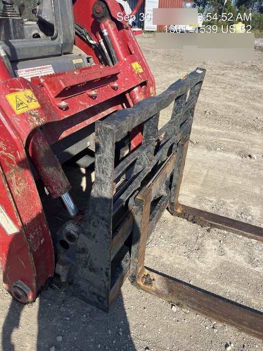 2022 ARROW MATERIAL HANDLING 48" Pallet Forks - Arrow