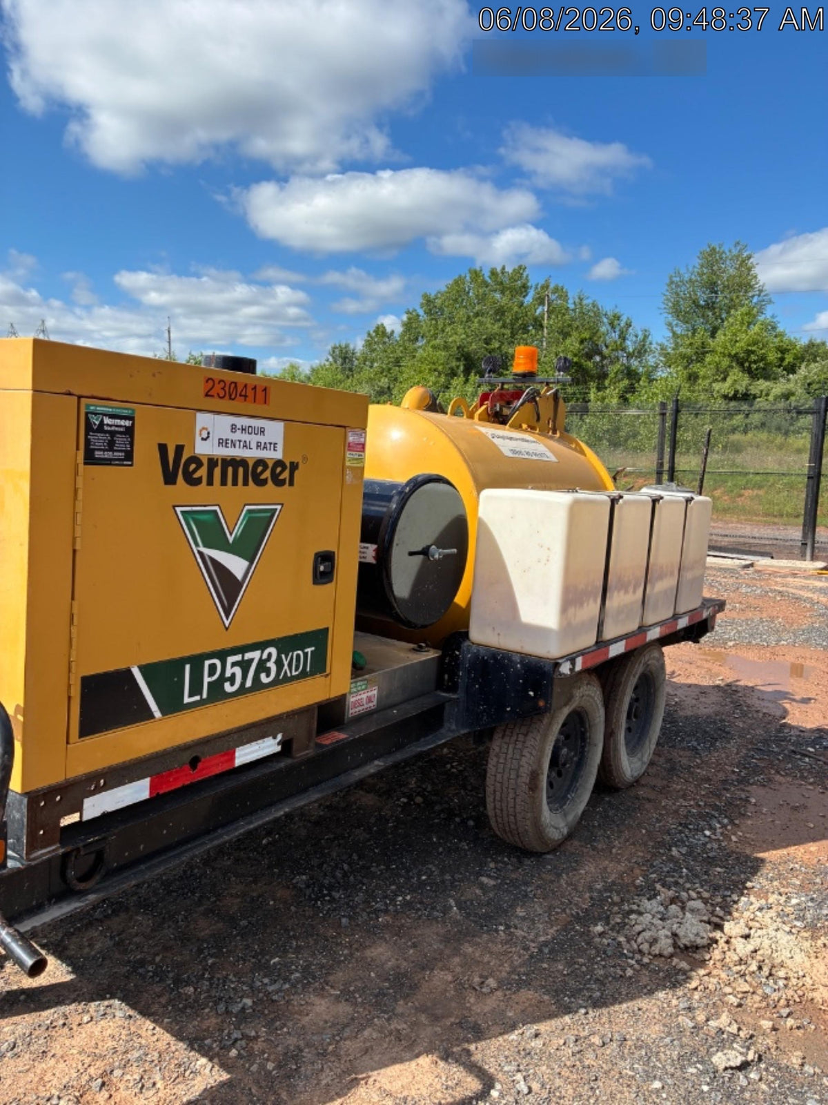 2022 Vac-Tron LP573XDT T4 Koehler Diesel Engine, 500 Gallon Debris Tank, x2 100 Gallon Water Tanks