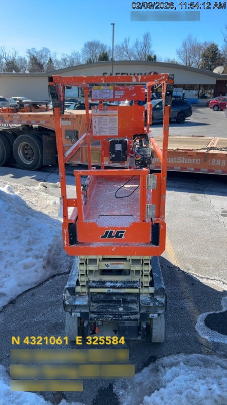 2024 JLG ES1932