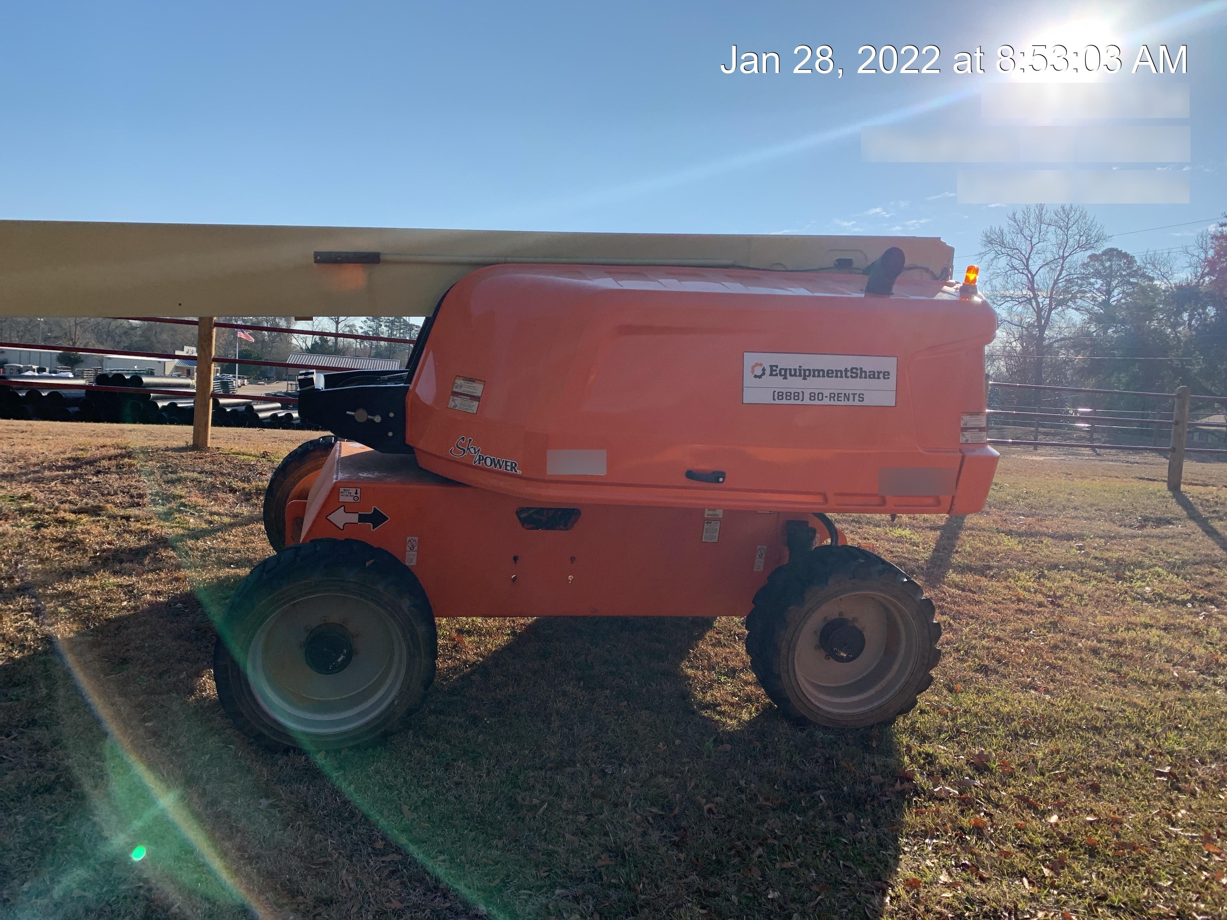 2019 JLG 660SJ