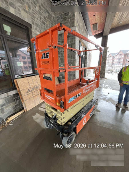 2022 JLG ES1932