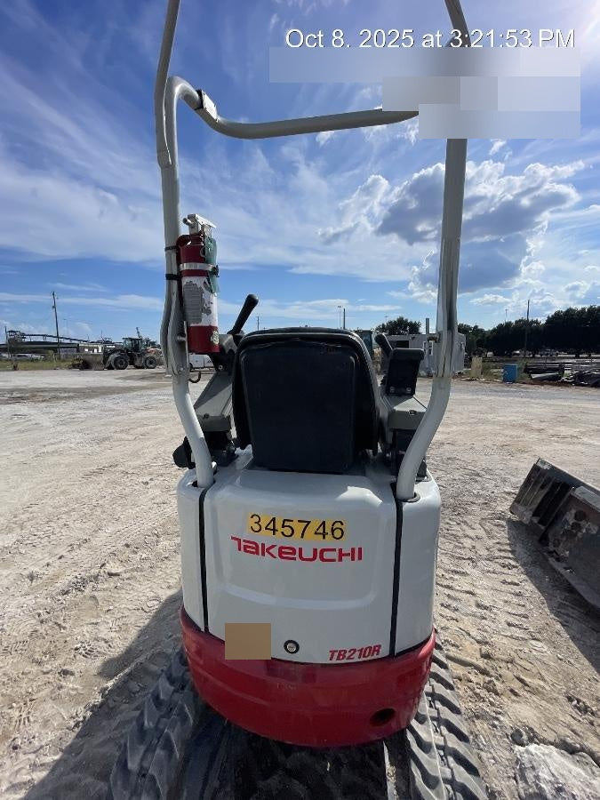2023 TAKEUCHI TB210R