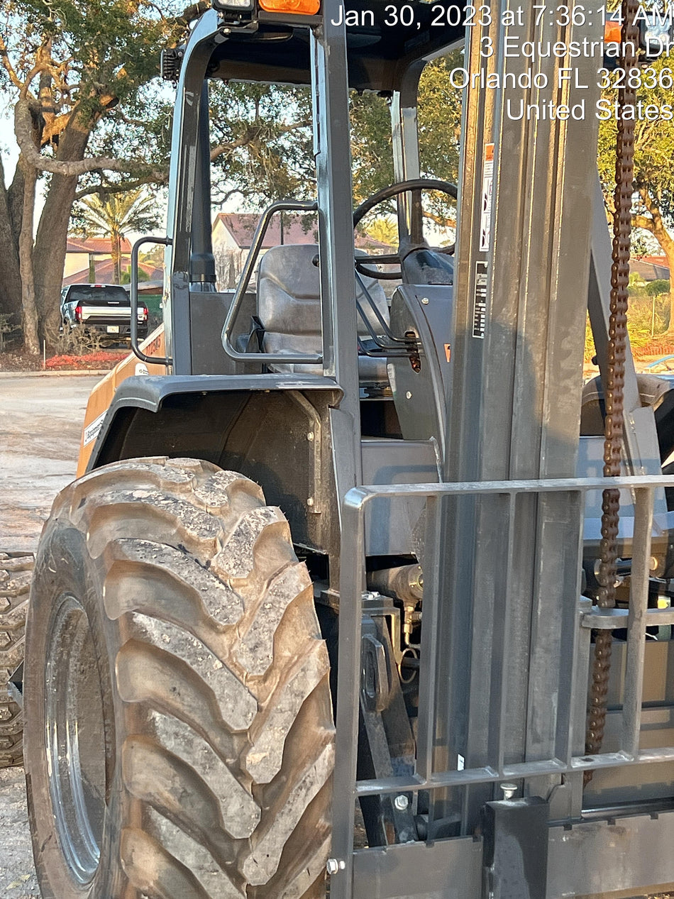 2023 CASE 588H