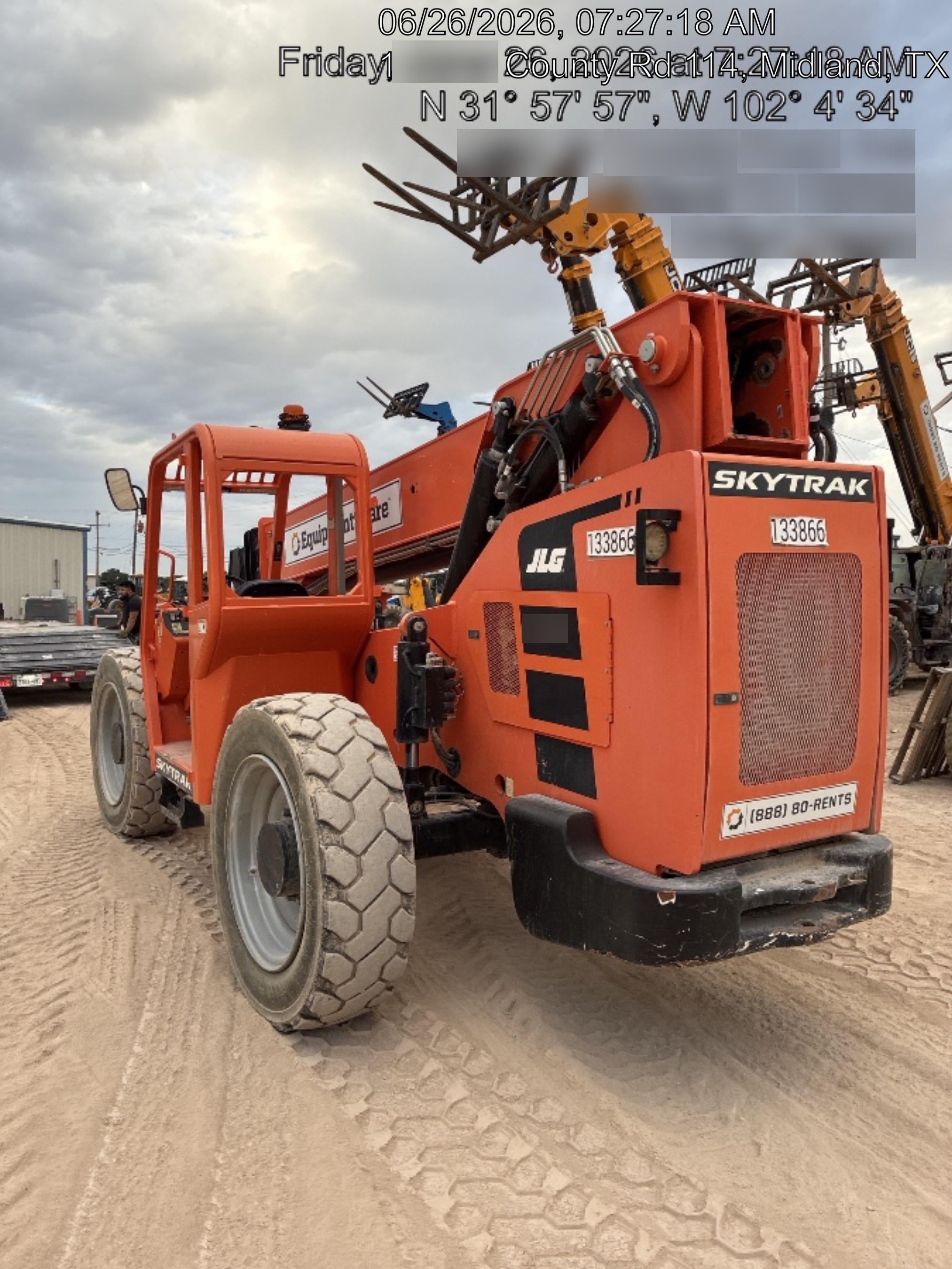 2021 SKYTRAK 8042