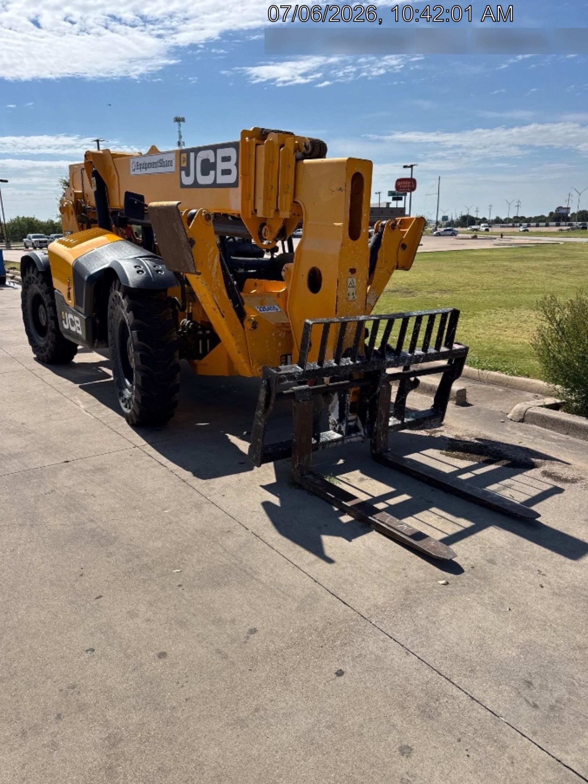 2022 JCB 510-56