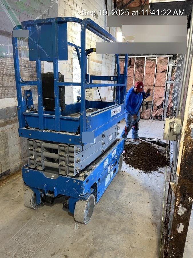 2019 Genie GS-1930 Half Height Swing Gate, 800W Inverter