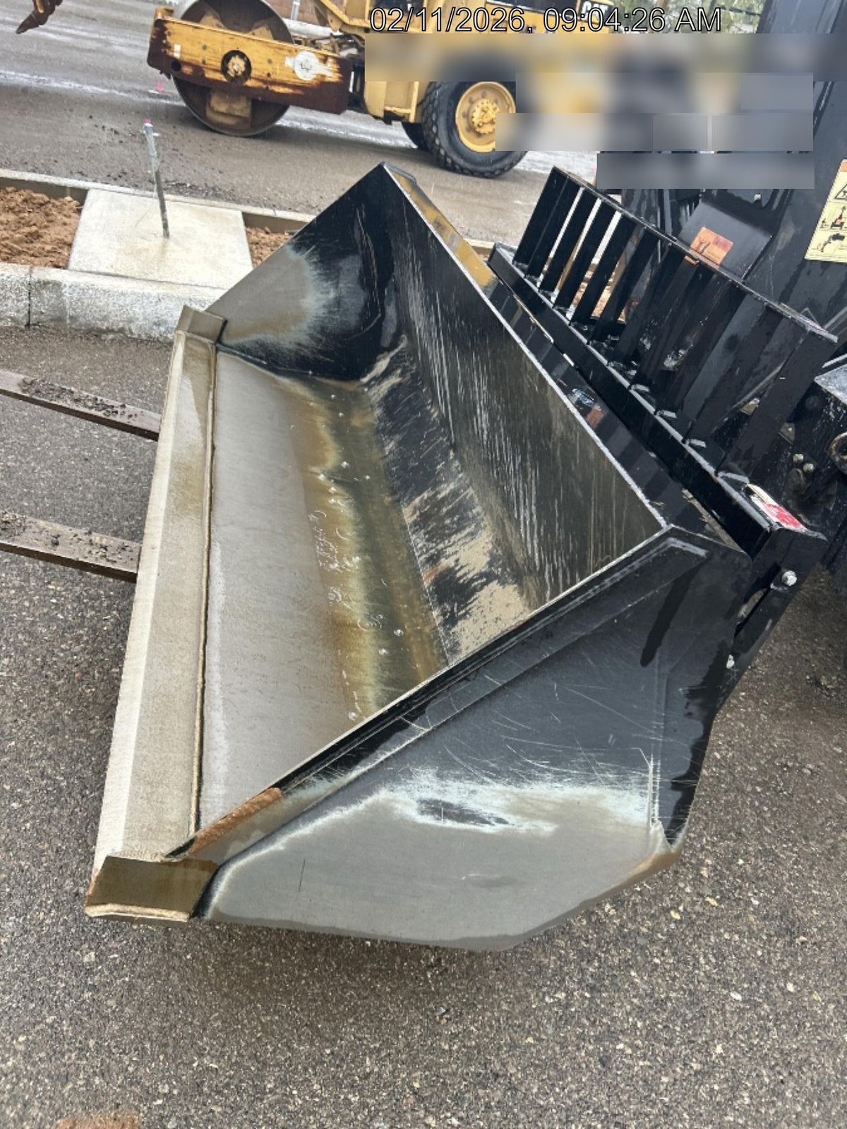 2025 JLG 1001100823