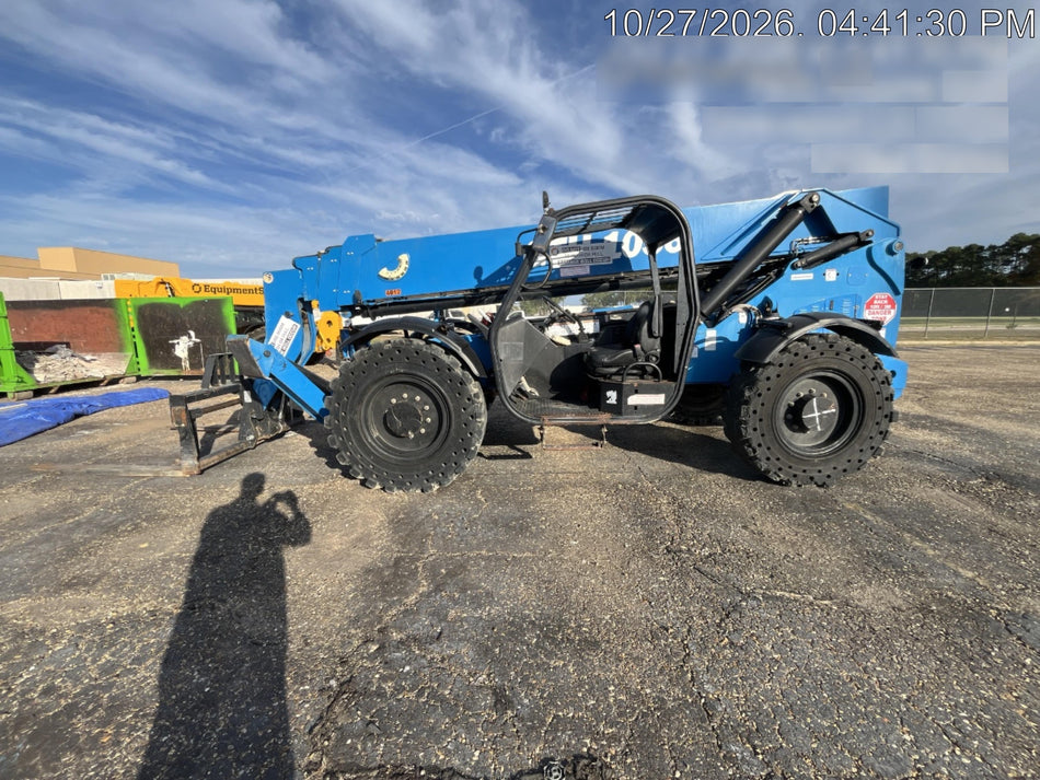 2017 GENIE GTH-1056