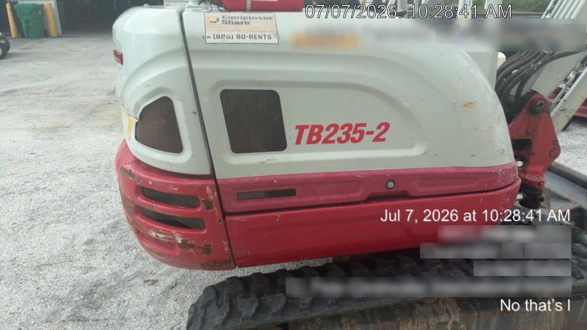 2022 TAKEUCHI TB235-2R