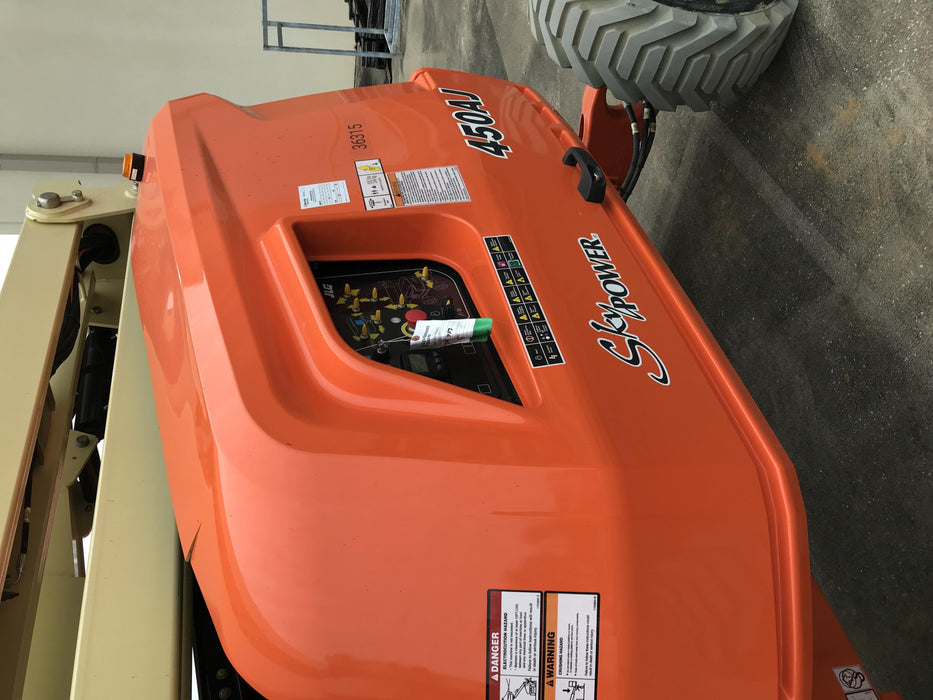 2019 JLG 450AJ