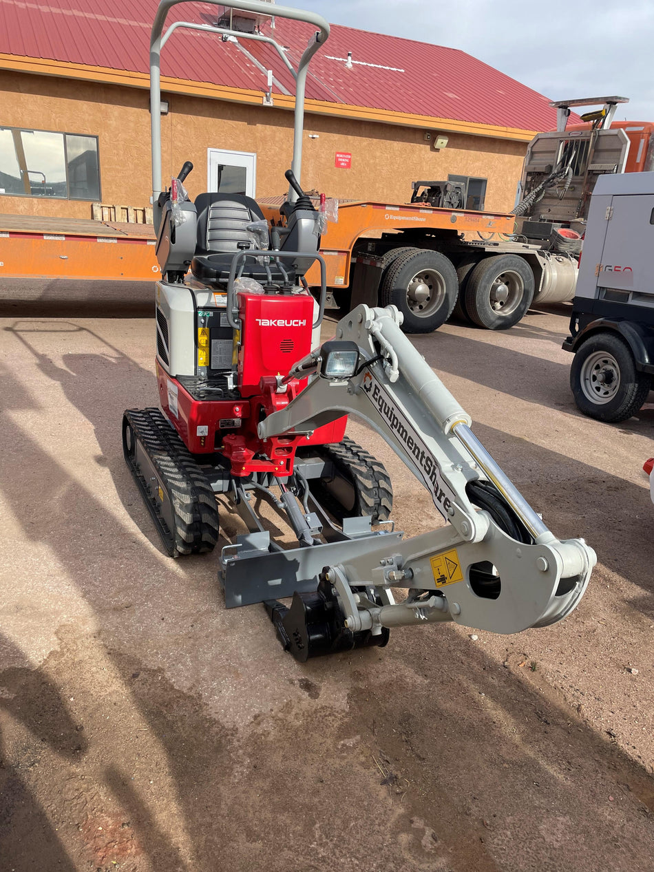 2022 TAKEUCHI TB210R