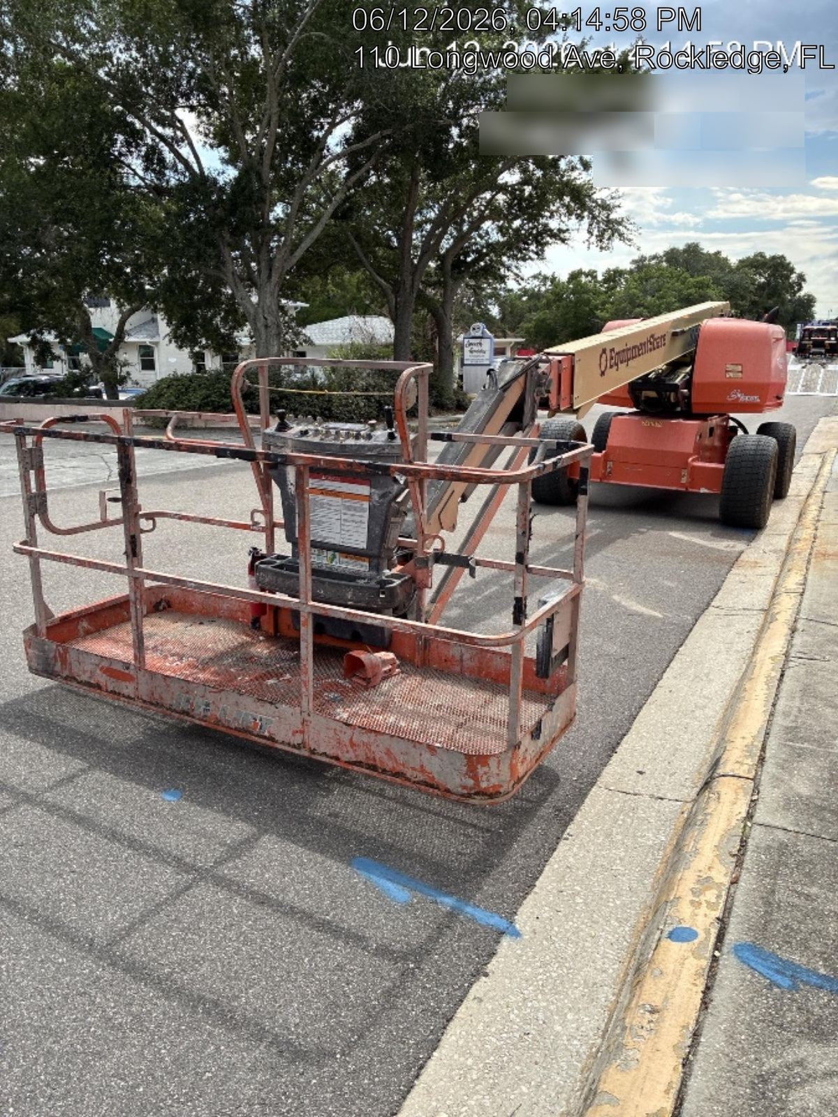 2022 JLG 660SJ