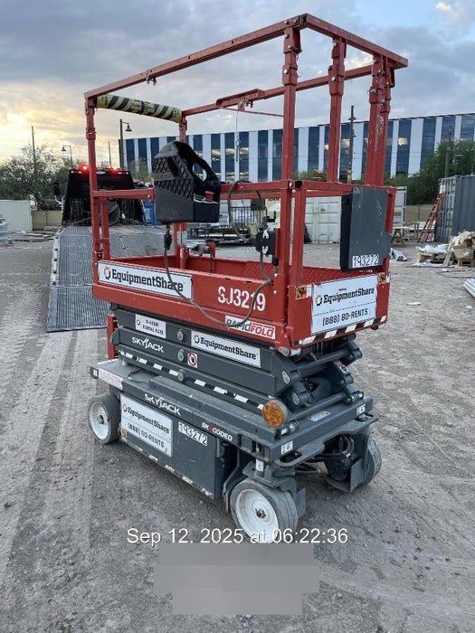2021 SKYJACK SJ3219