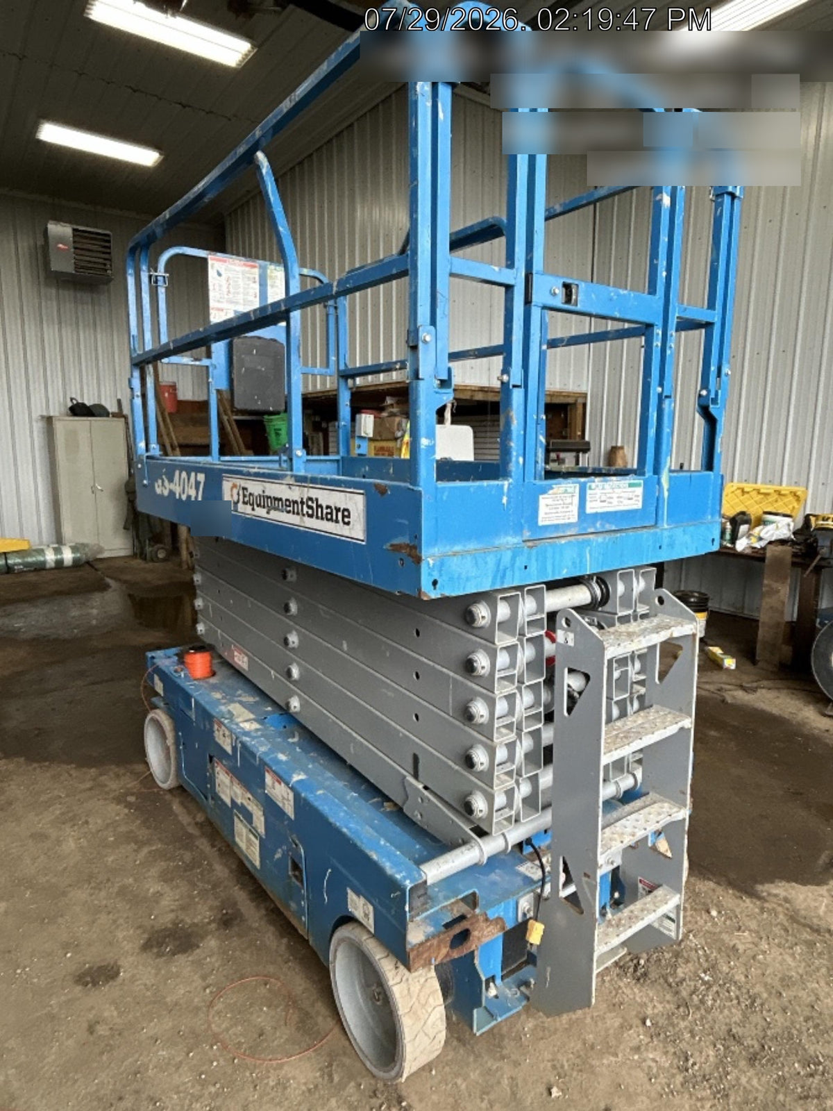 2019 Genie GS-4047 Folding rails with half height swing gate