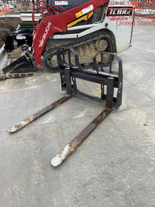 2022 PALADIN 48" Pallet Forks - Paladin