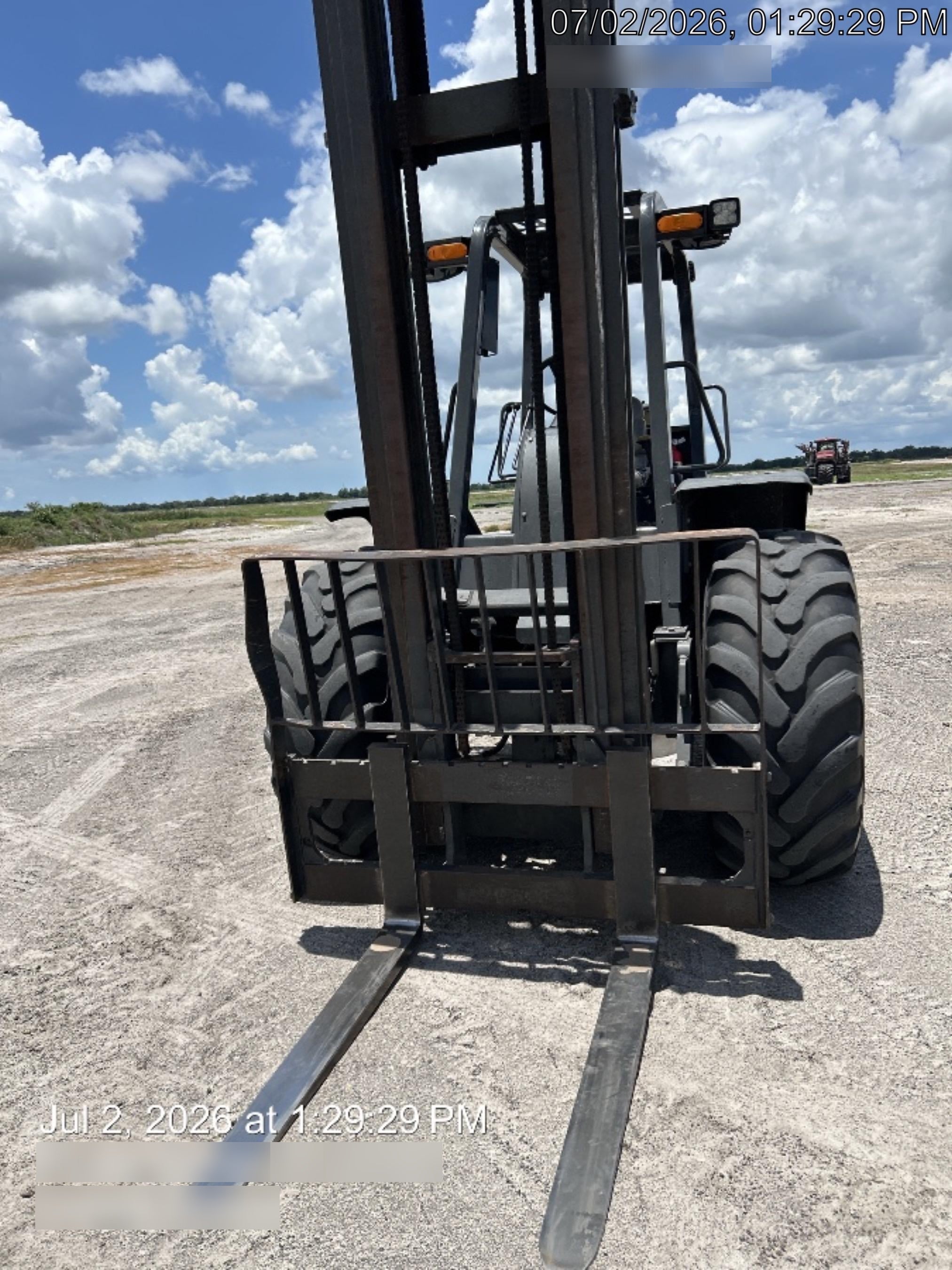 2022 CASE 586H