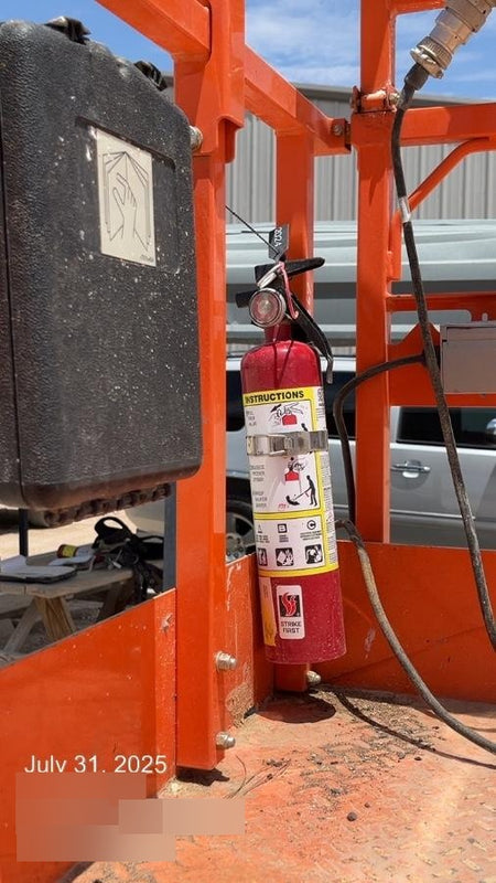 2022 JLG ES3246
