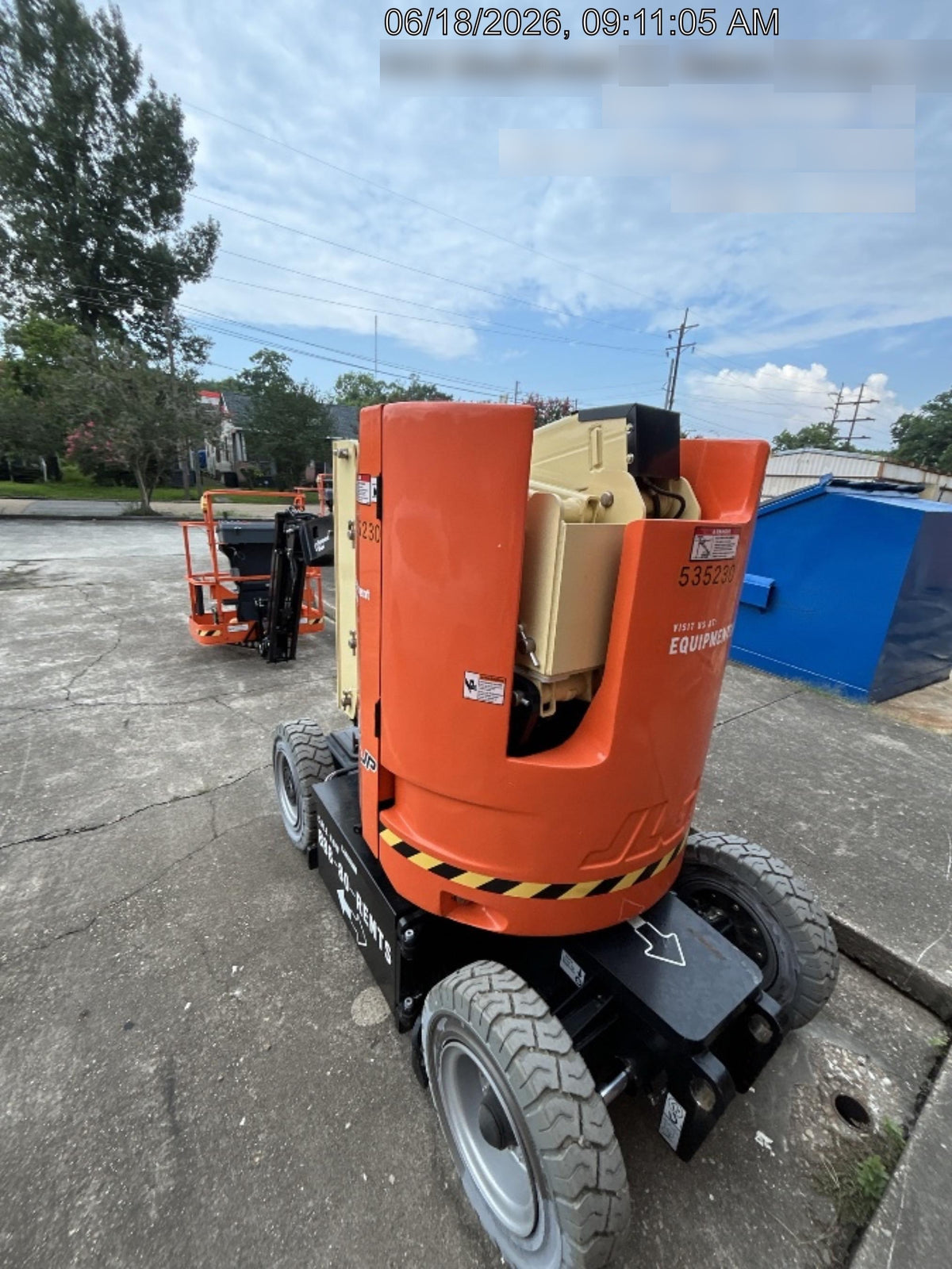 2025 JLG E300AJP