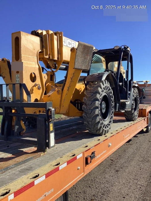 2019 JCB 512-56 Canopy, 109 HP, Solid Tires, STD Worklight, Beacon, Aux Hydraulics, Lifting Eye, Back up Alarm w/66" Carriage/60" Forks