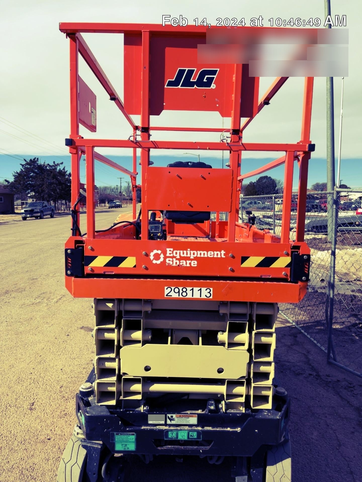 2023 JLG ES3246
