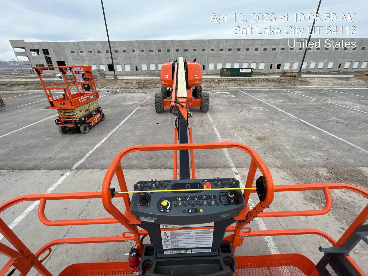 2023 JLG 660SJ