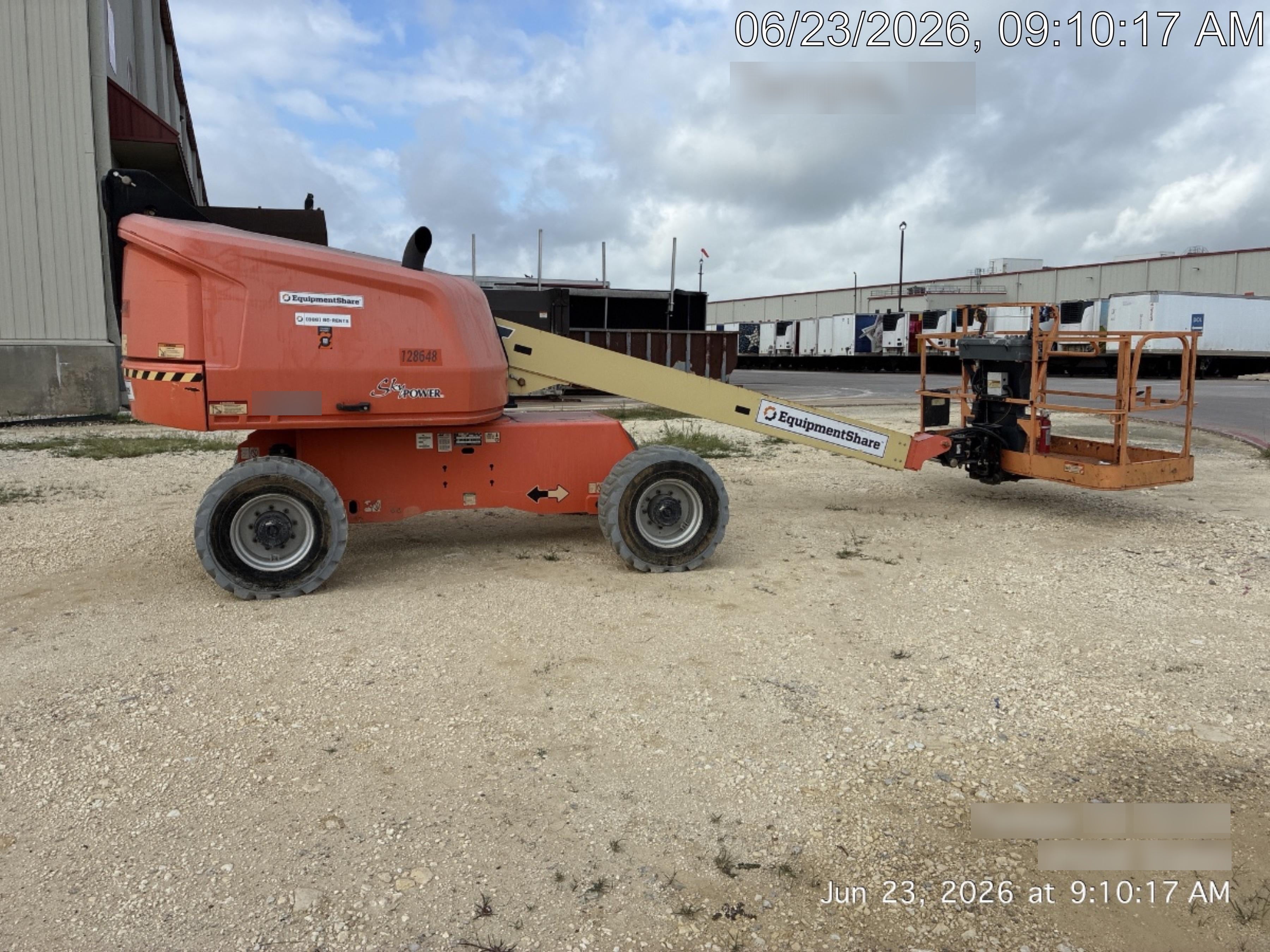 2021 JLG 400S