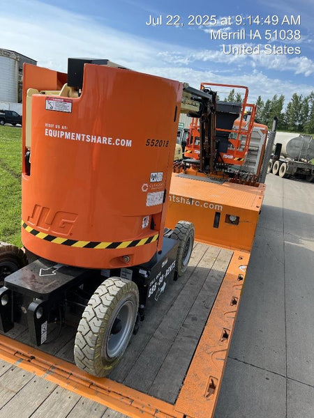 2025 JLG E300AJP