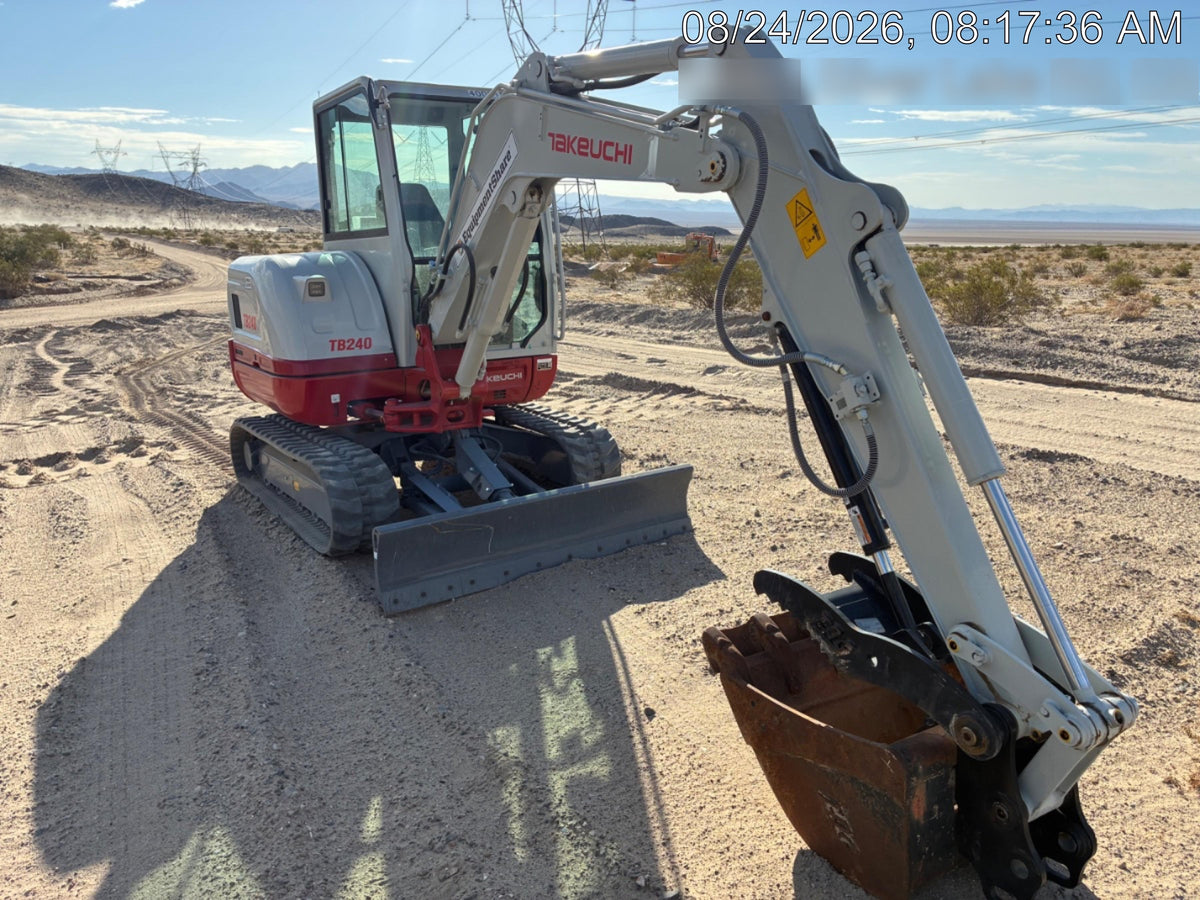 2024 TAKEUCHI TB240-CRA