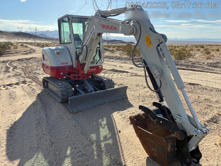 2024 TAKEUCHI TB240-CRA