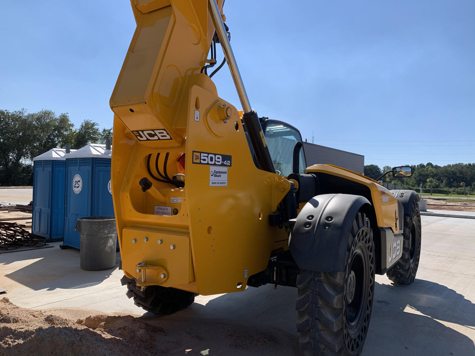 2020 JCB 509-42 Cab/Heat/Air, Solid Tires, Work Lights, Beacon, Aux Hydraulics, Back up Alarm, Lifting Eye, ES Decals