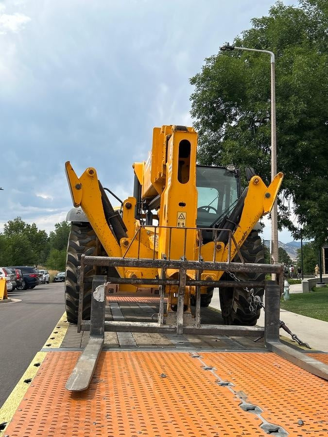 2021 JCB 510-56