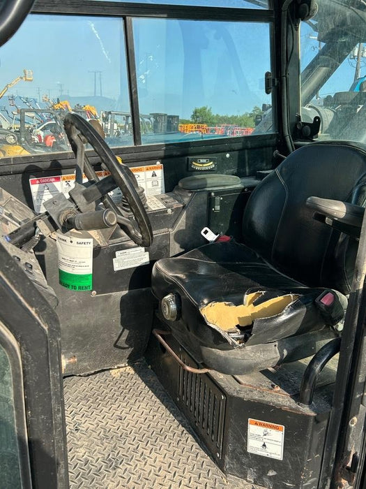 2019 Genie GTH-1056 Cab/Heat/AC, Solid RT Tires, LED Work Lights, Beacon 60" QA Carriage, 60" Forks