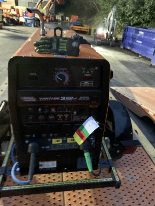 2021 Lincoln Electric Vantage 322 Vantage 322 Ready Pak 3 w/ Decals, ORANGE (includes trailer, cable rack, fender light kit) NO Telematics