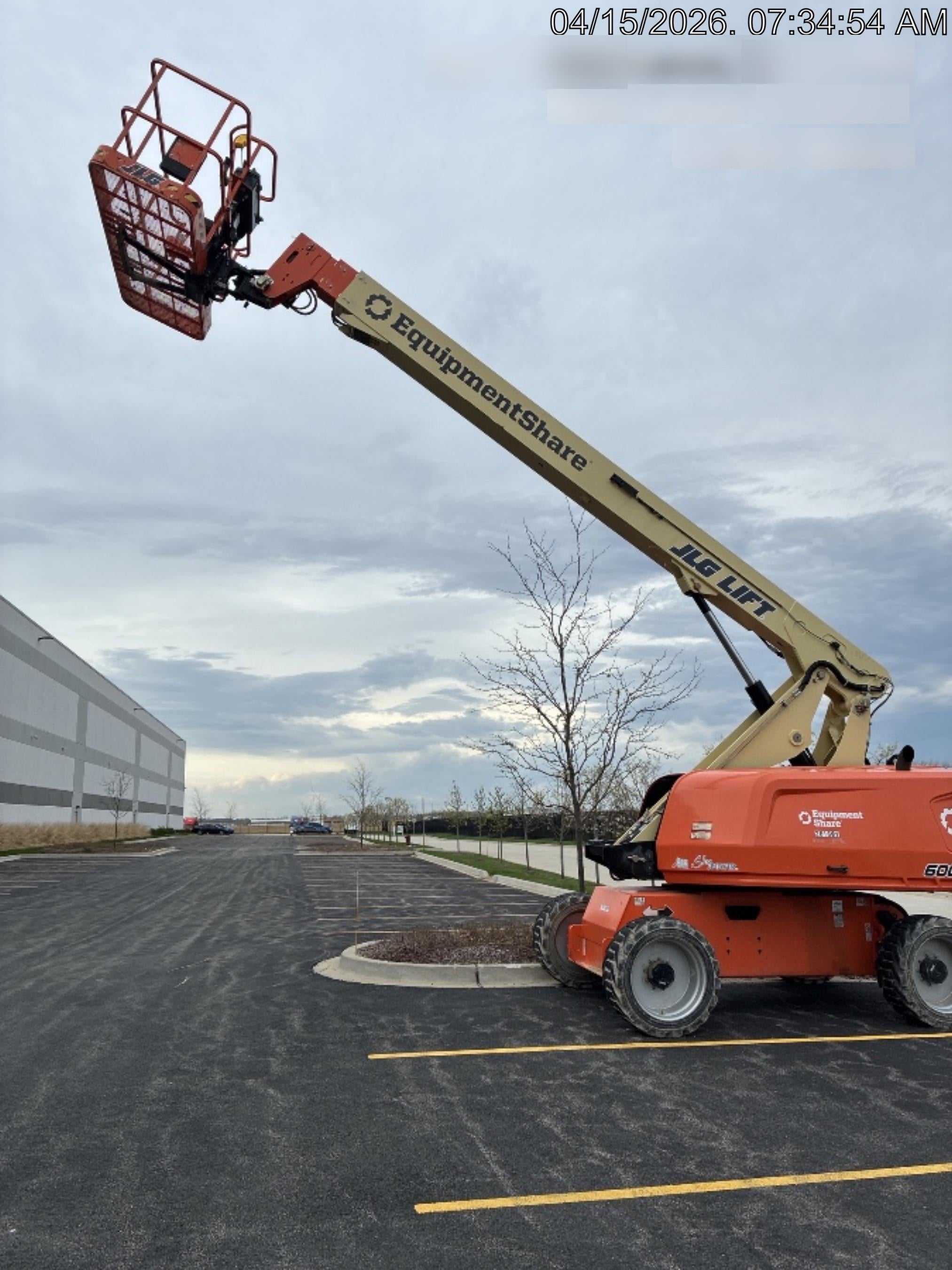2022 JLG 600S