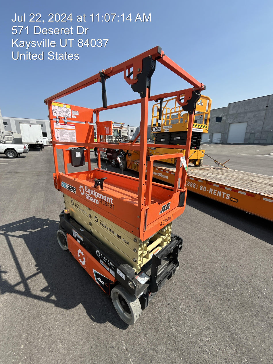 2024 JLG ES1932
