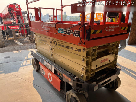 2022 JLG ES3246