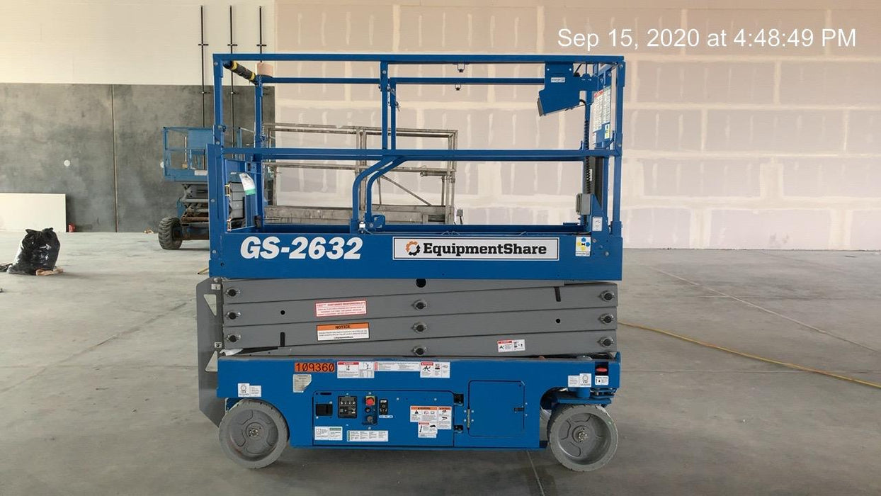 2020 Genie GS-2632 Solid NM Tires, Folding Rails with Half-Height Swing Gate, Beacon