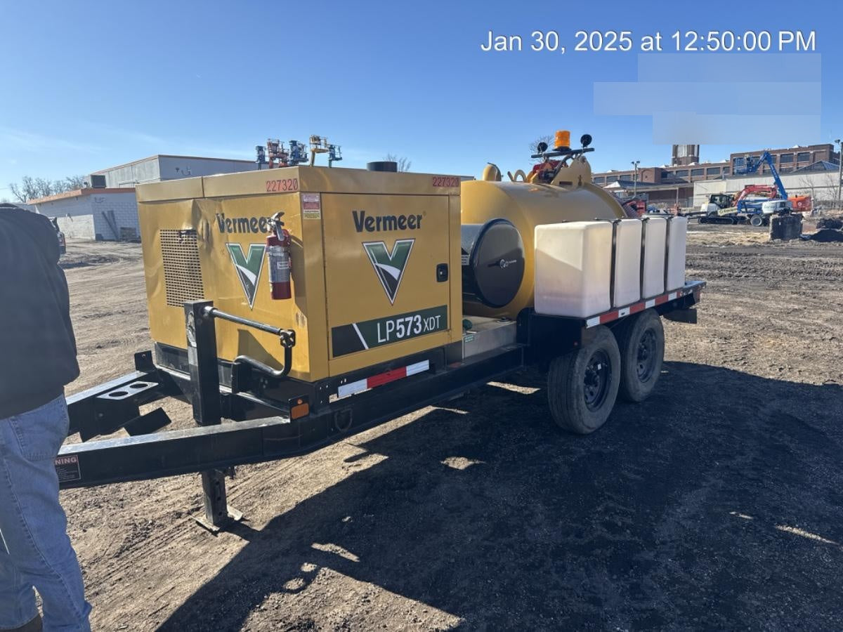 2022 Vac-Tron LP573XDT T4 Koehler Diesel Engine, 500 Gallon Debris Tank, x2 100 Gallon Water Tanks