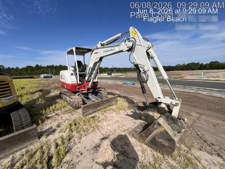 2024 TAKEUCHI TB235-2R